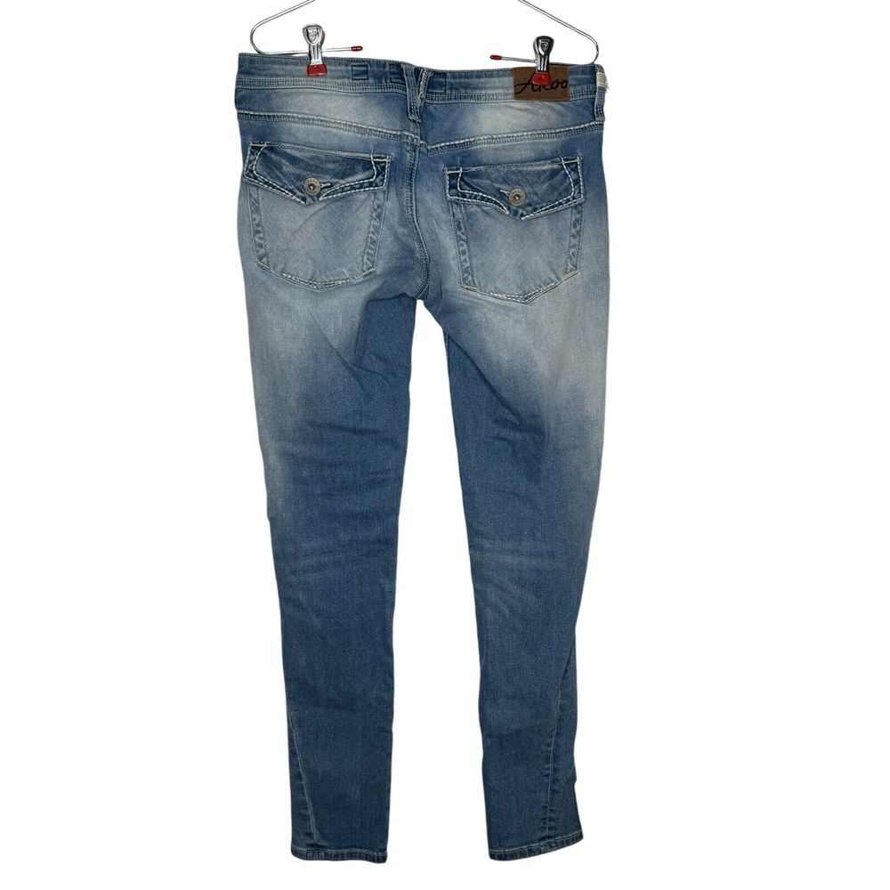 The Akoo Women's Jeans Comfort Stretch Low Rise Medium Wash Pants Sz. 28 - Picture 2 of 10